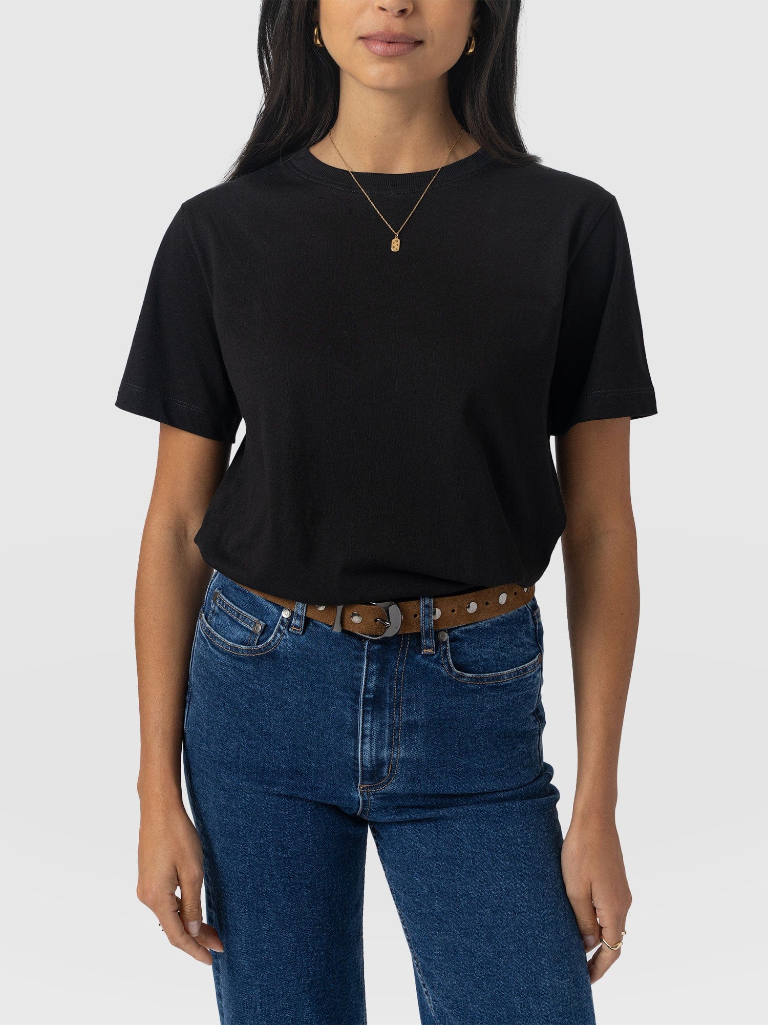 Finsbury Crew Neck Tee - Black - Women's T-shirts | Saint + Sofia® USA